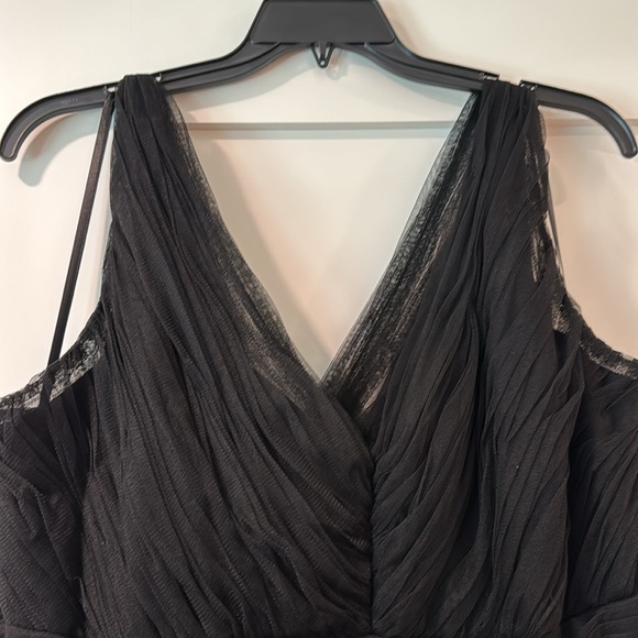 Plus size Betsy and Adam Tiered Mesh Gown (WORN ONCE!!! PERFECT CONDITION) - Picture 6 of 7